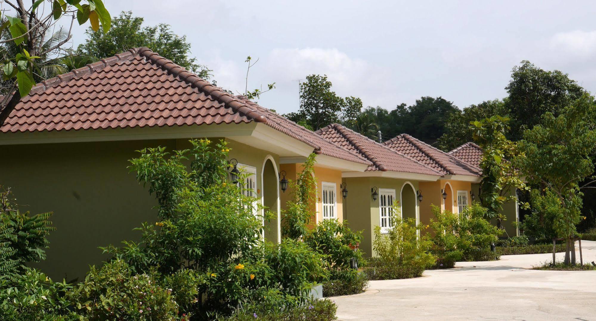 Wangpla Villa Resort Nakhon Sawan Exterior photo