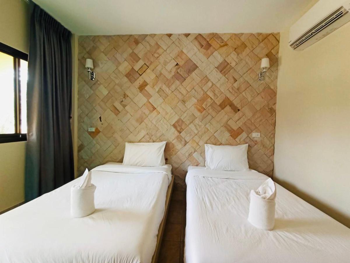 Wangpla Villa Resort Nakhon Sawan Exterior photo