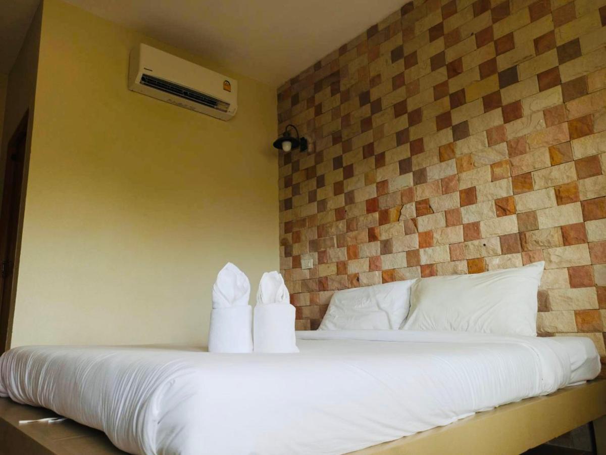 Wangpla Villa Resort Nakhon Sawan Exterior photo